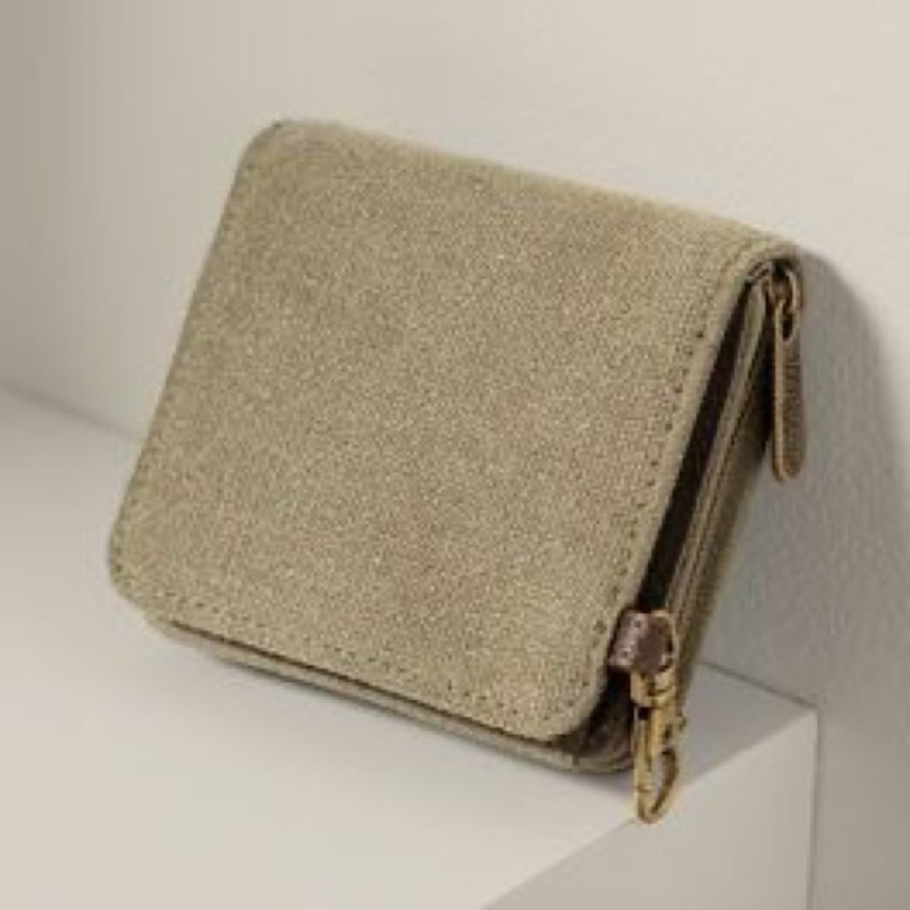 Thirty-One Clip N’ Zip Wallet - Vintage Olive